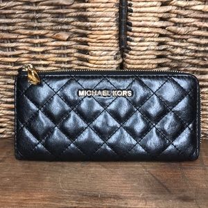 MICHAEL KORS QUILTED FAUX LEATHER WALLET